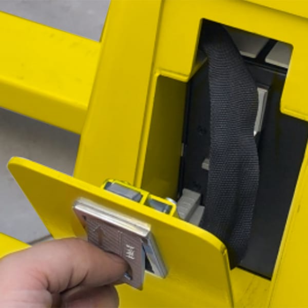 Full Electric 2000kg Capacity Lithium Ion Pallet Jack (PJR122) - Image 4